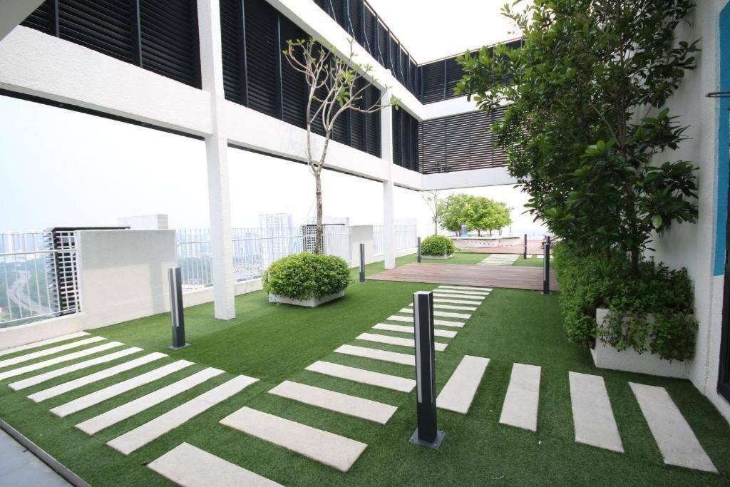 Lovely 3-Bedroom Serviced Apartment @ Cyberjaya Ngoại thất bức ảnh