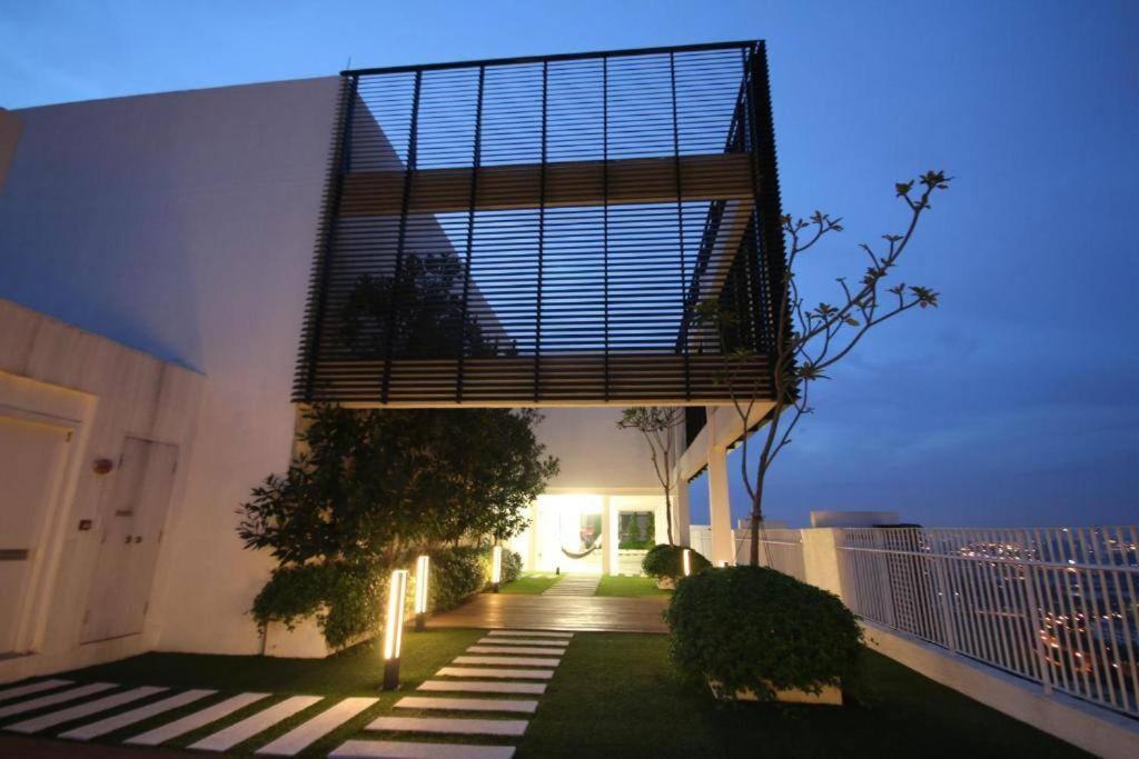 Lovely 3-Bedroom Serviced Apartment @ Cyberjaya Ngoại thất bức ảnh